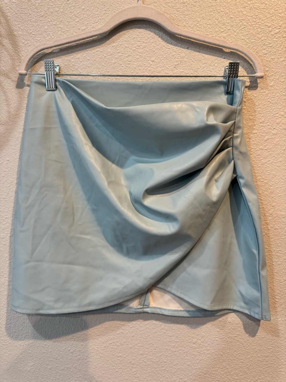 ALYA Baby Blue Women's Faux Leather Draped Mini Skirt. Size M